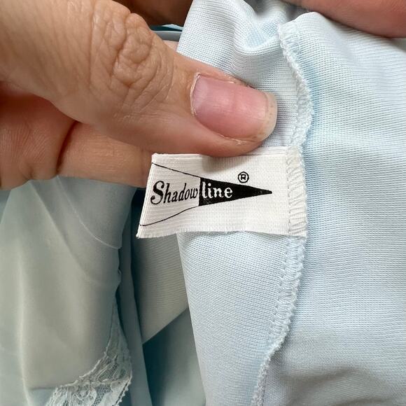 Vintage Shadowline Baby Blue Nylon Robe Lace Floral Trim Size S 37" long Button - Picture 4 of 6